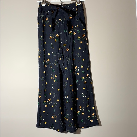 Wilfred Floral Pants. Black. Size small.